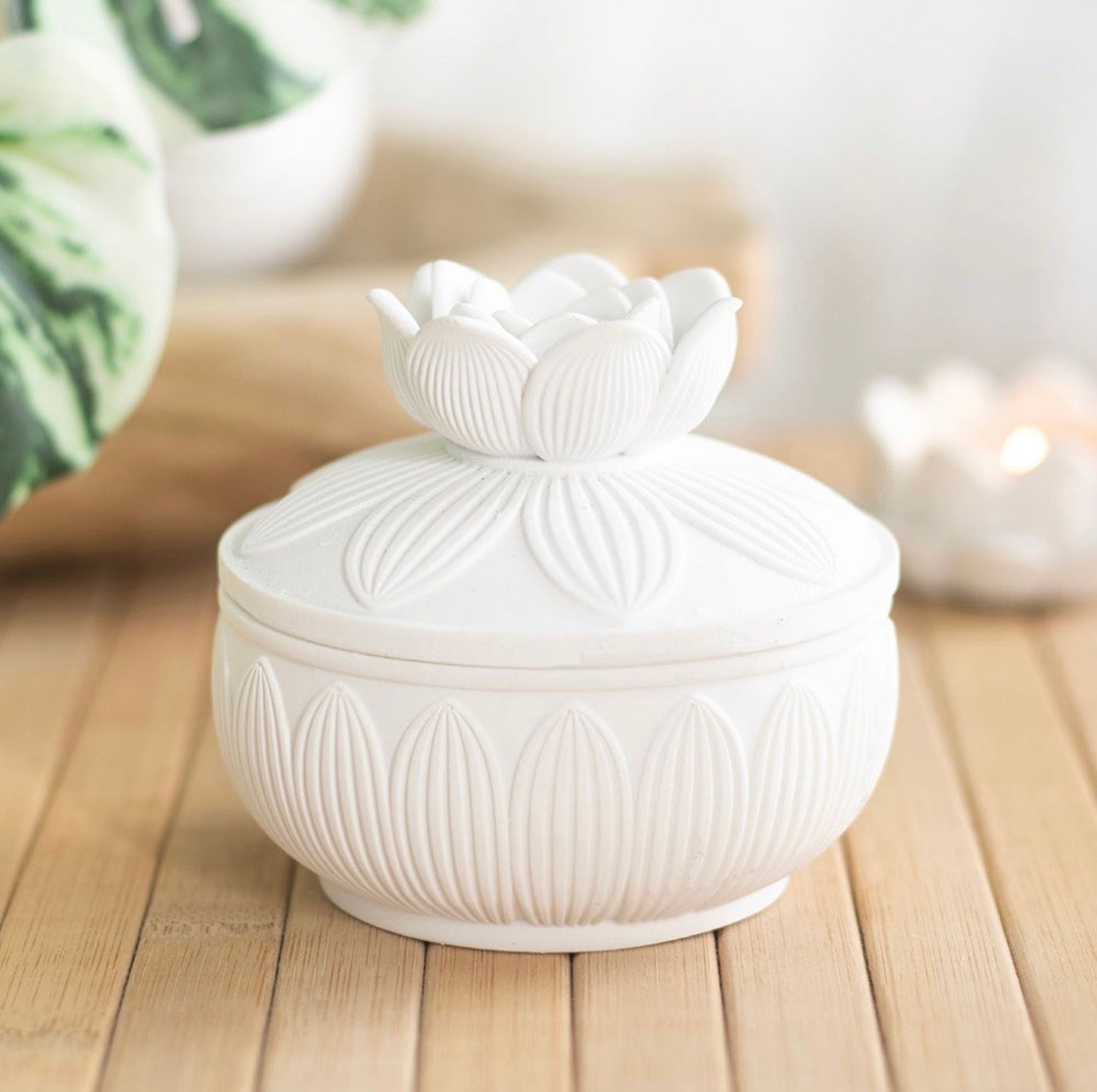WHITE LOTUS FLOWER TRINKET BOX