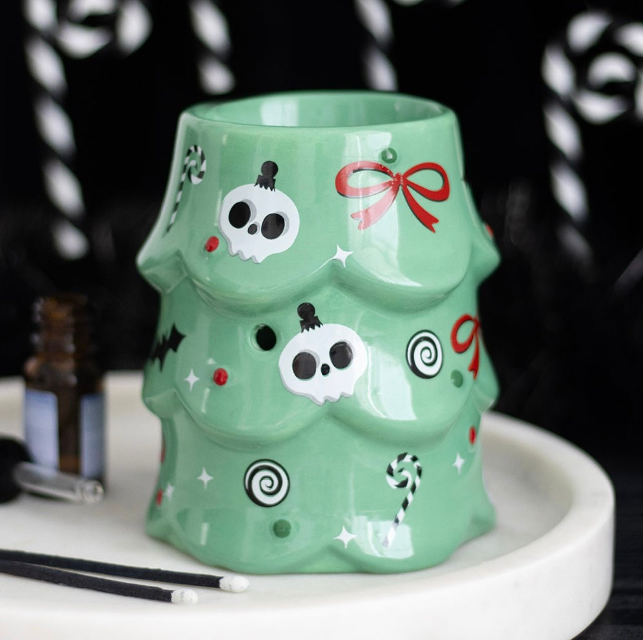 CREEPY CHRISTMAS TREE OIL BURNER AND WAX WARMER
