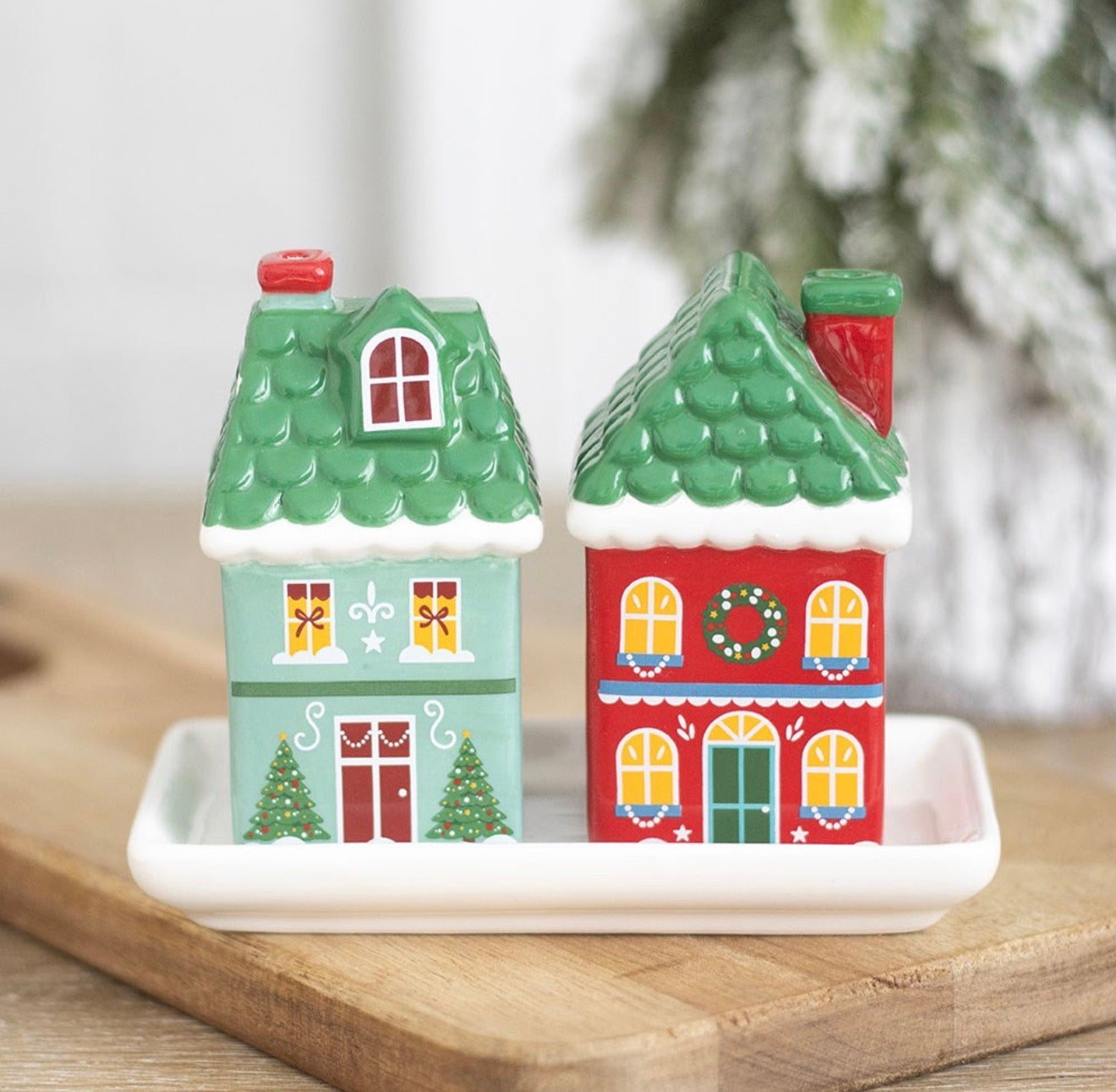 CHRISTMAS HOUSE SALT AND PEPPER SHAKERS