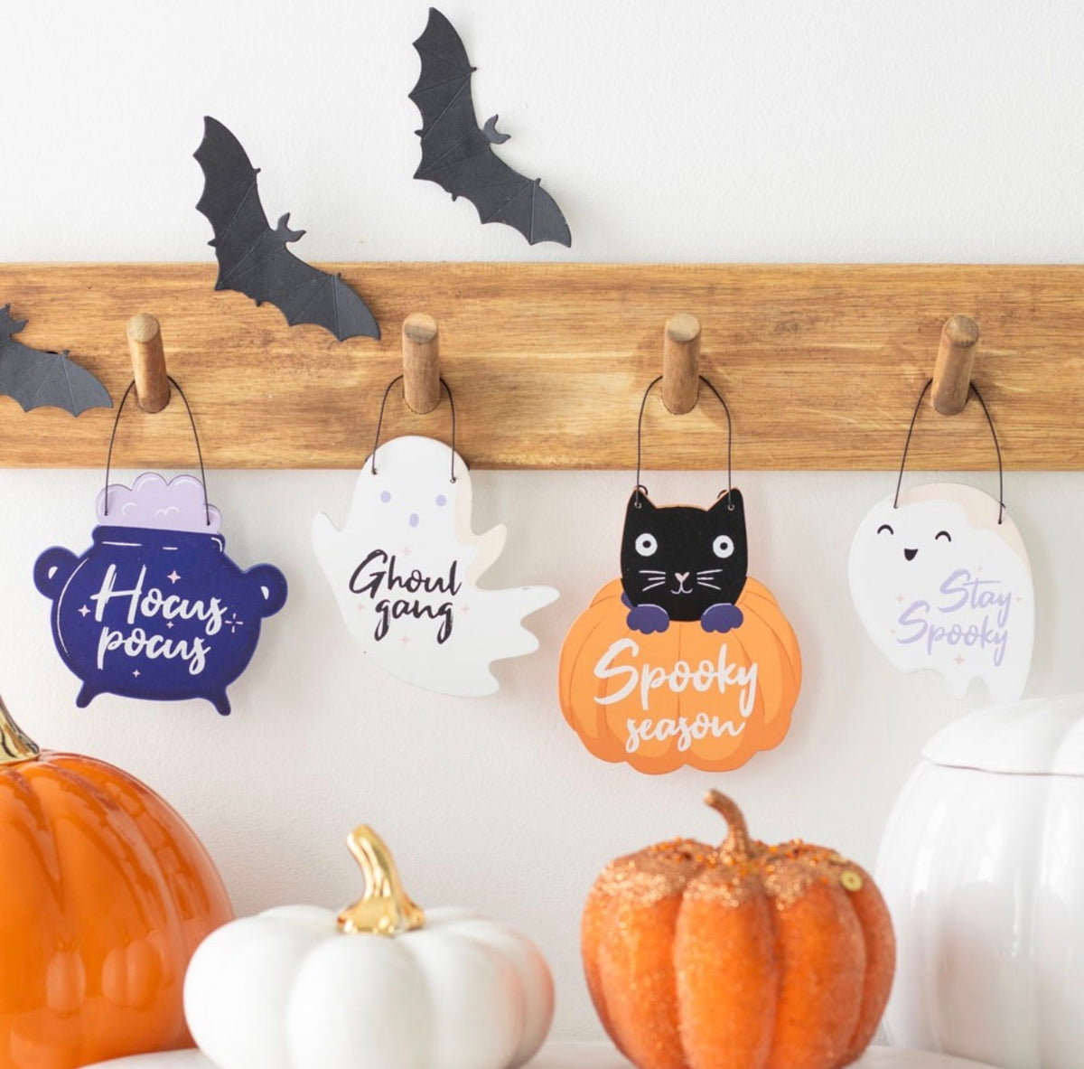 SET OF 4 MINI SPOOKY SIGNS HALLOWEEN DECOR