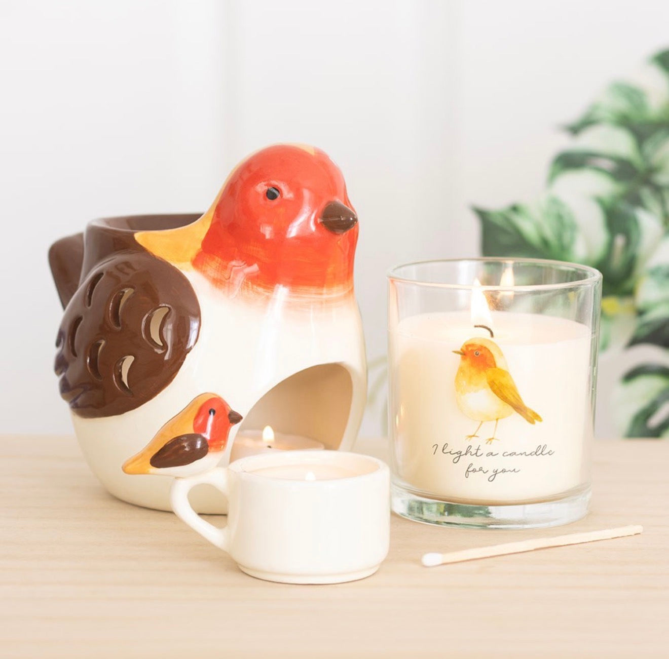 ROBIN SHAPED OIL BURNER AND WAX WARMER