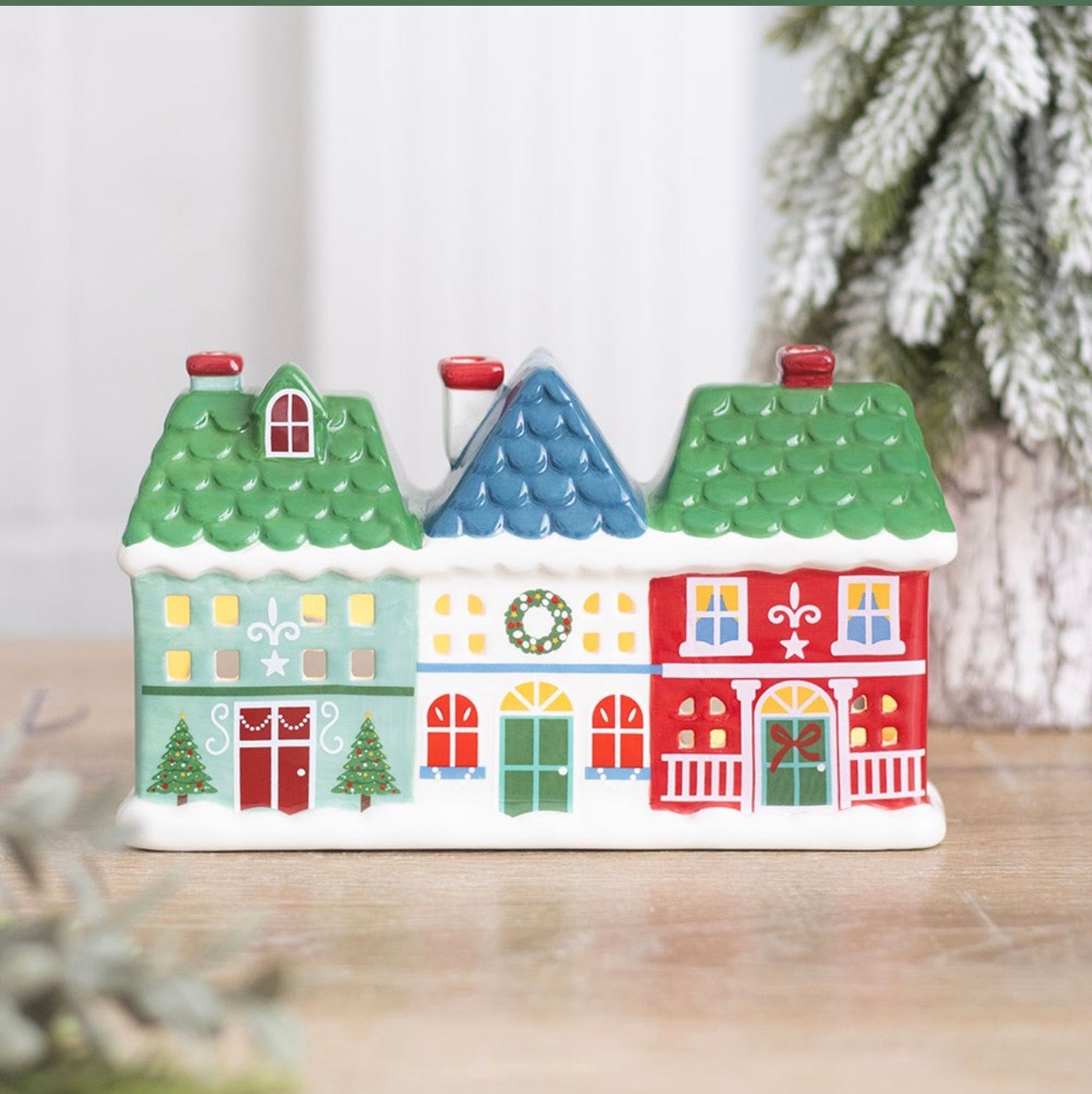 CHRISTMAS STREET TEALIGHT AND INCENSE CONE HOLDER