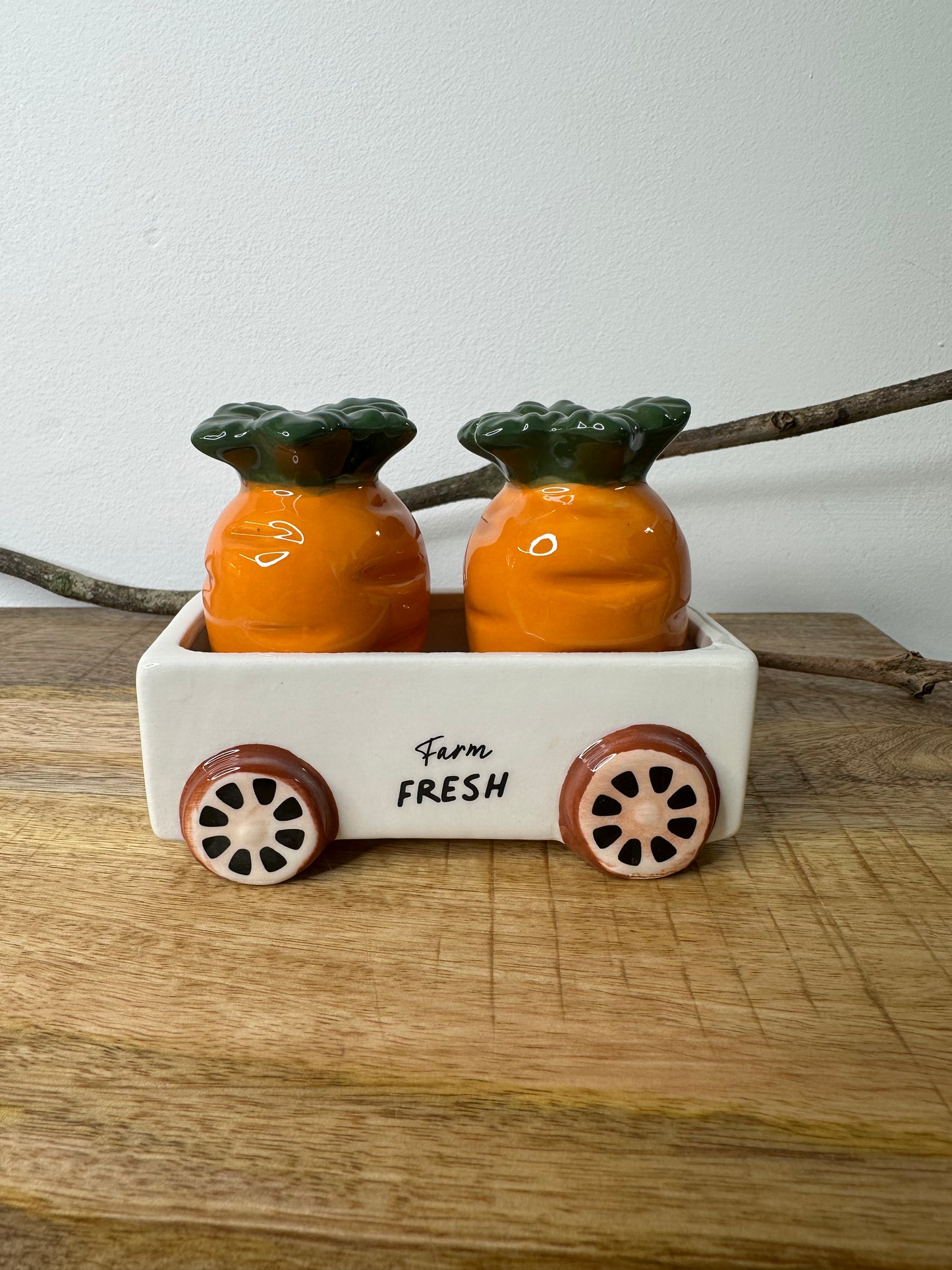 CARROT SALT AND PEPPER SHAKERS IN WAGON