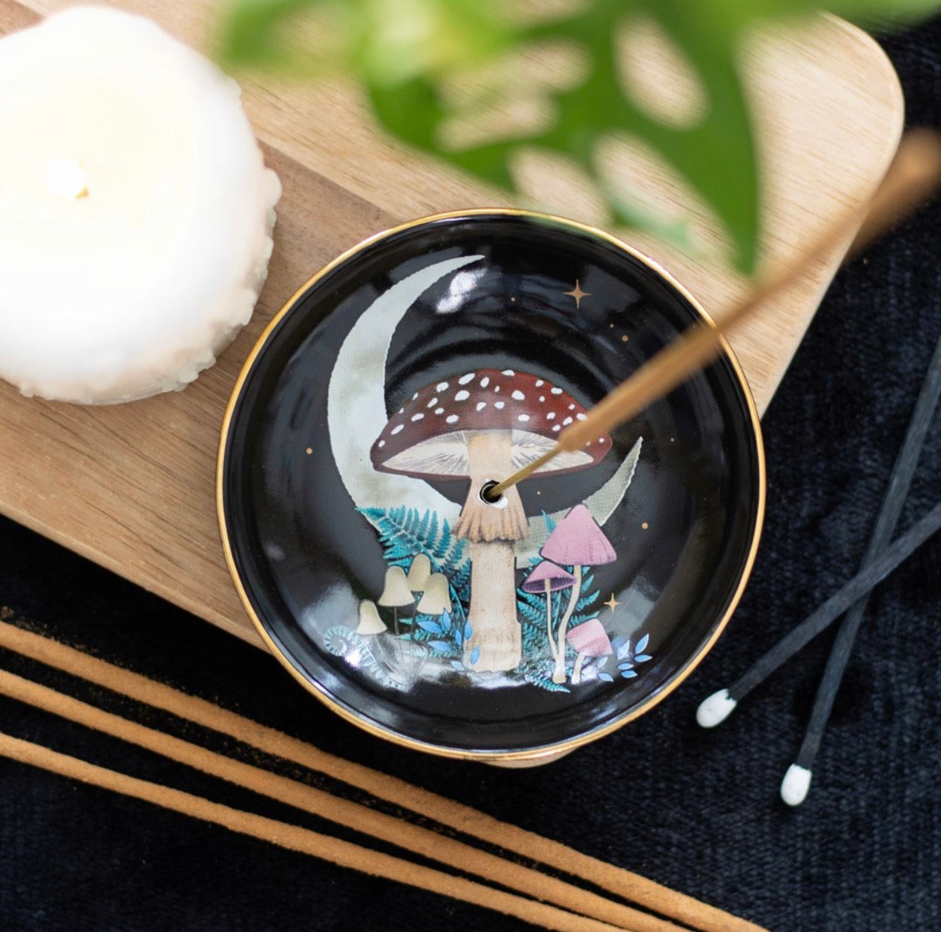 DARK FOREST MUSHROOM CERAMIC INCENSE PLATE