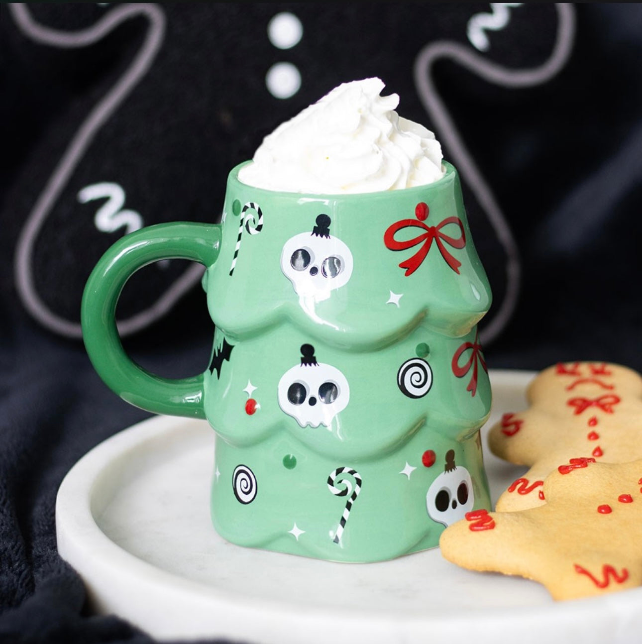 CREEPY CHRISTMAS TREE MUG