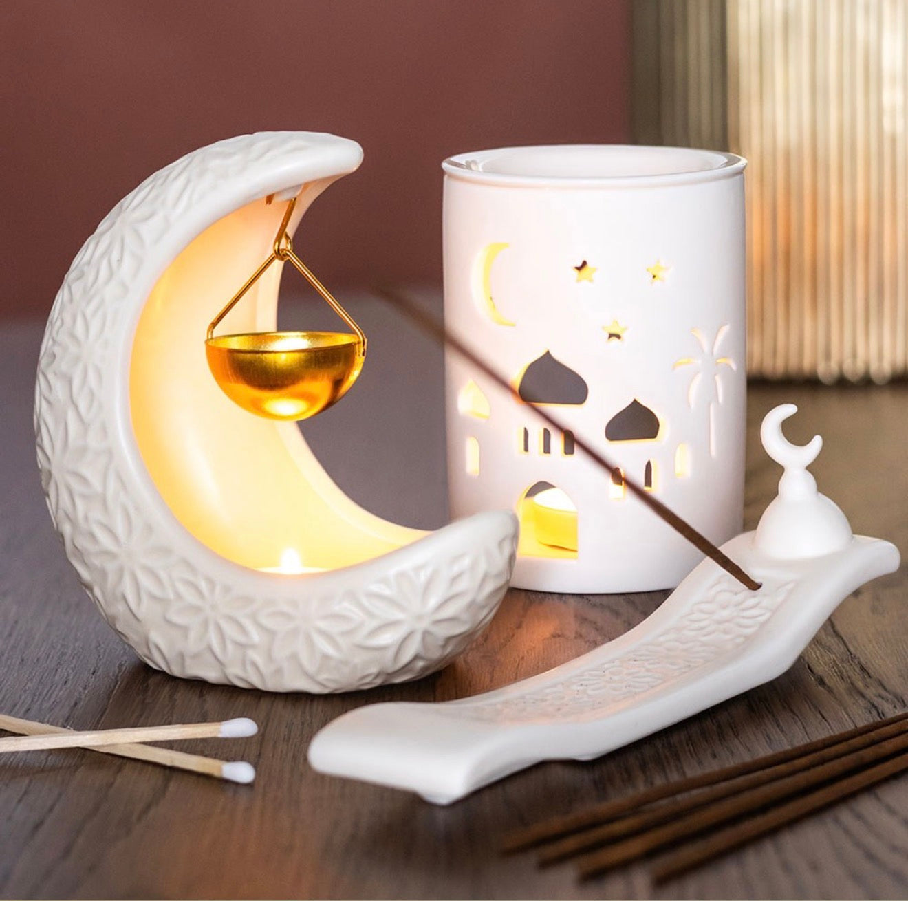 CRESCENT MOON HANGING OIL BURNER
