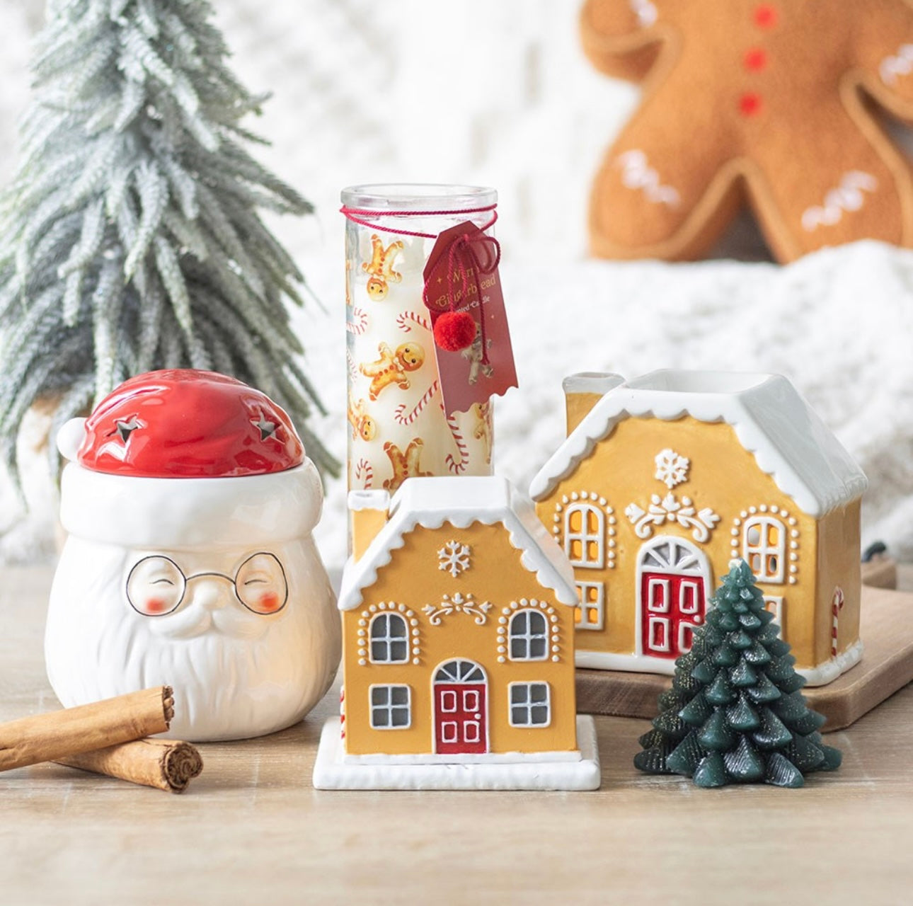 CANDY CANE GINGERBREAD HOUSE OIL BURNER AND WAX WARMER