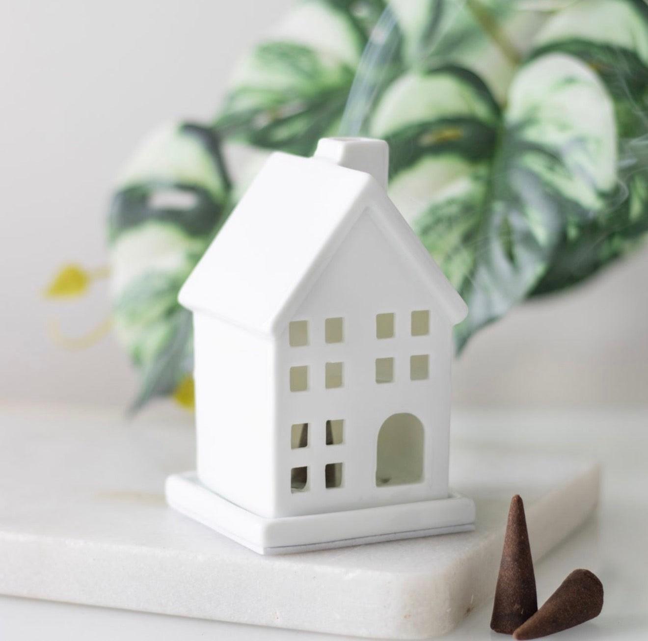 WHITE HOUSE INCENSE CONE HOLDER