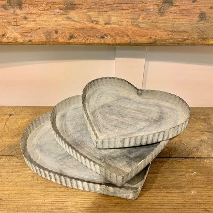 Set Of 3 Metal Heart Trays