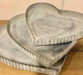 Set Of 3 Metal Heart Trays